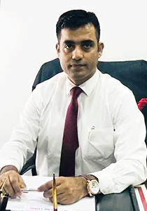 Dr. Vishal Kundnani
